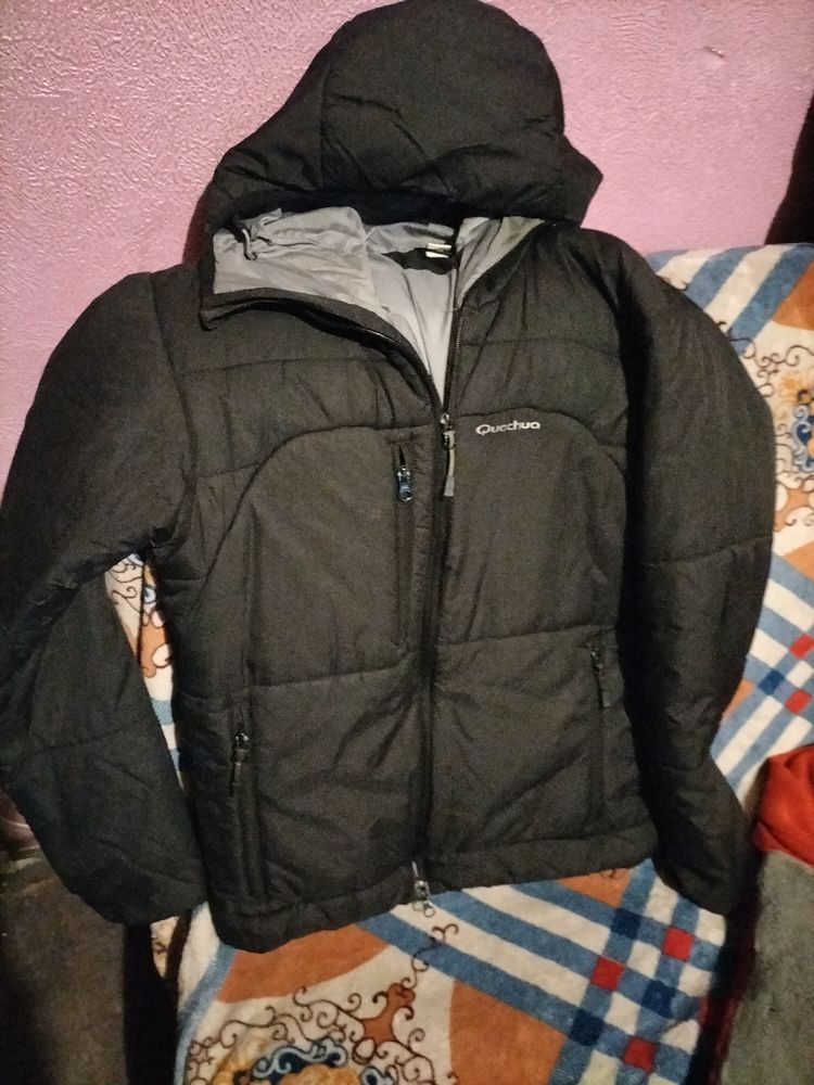Doudoune a capuche quechua taille S tr�s bon �tat 18 Cachan (94)