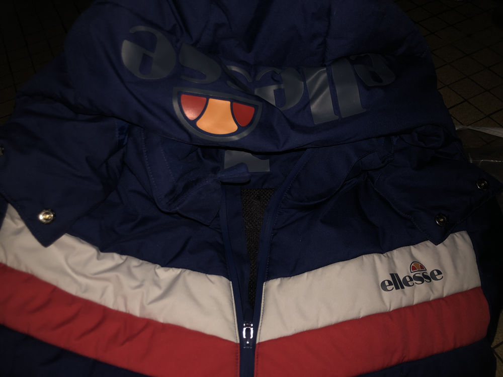 Doudoune ELLESSE 30 Passavant-la-Roch�re (70)