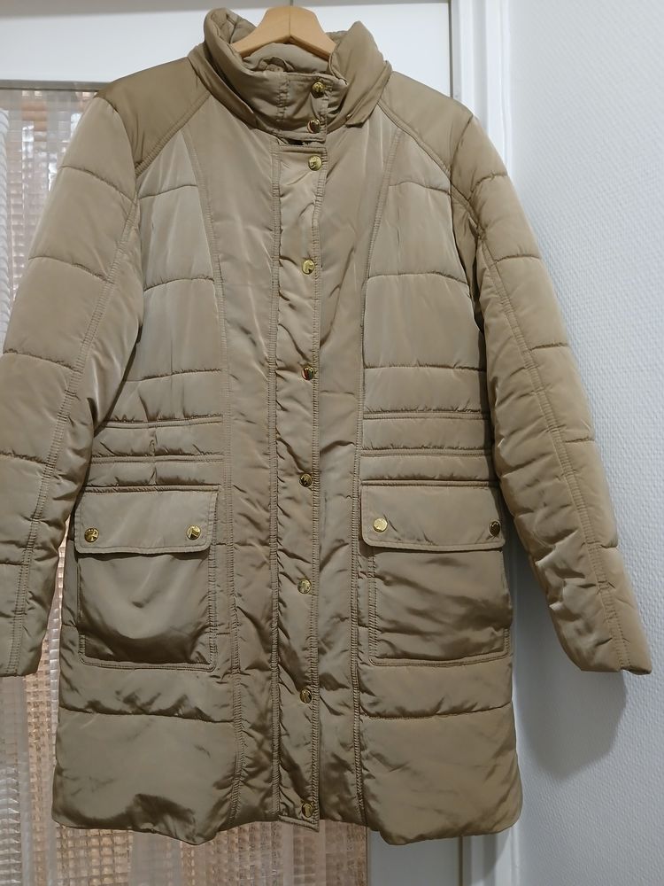 DOUDOUNE FEMME AVEC CAPUCHE 20 Jargeau (45)