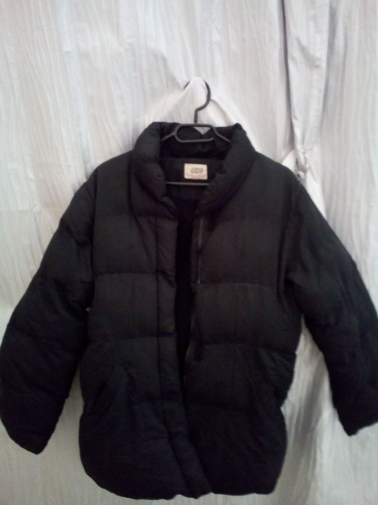 Doudoune mi- longue sans capuche noire 14 ans 10 Savigny-sur-Orge (91)