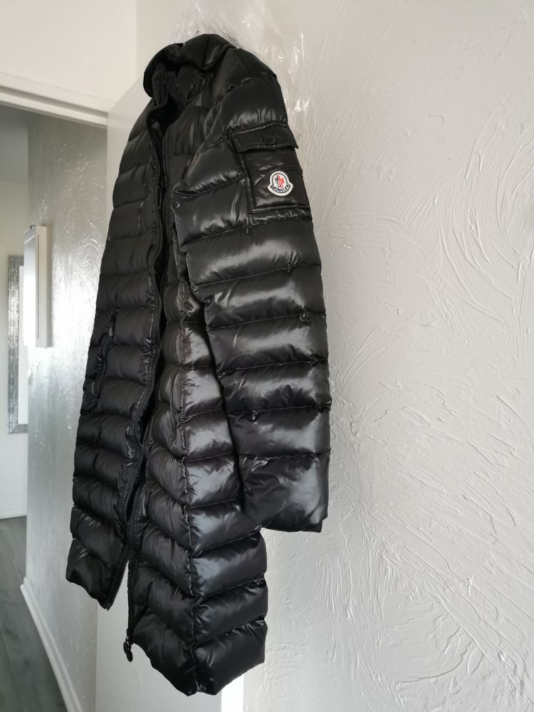 doudoune de marque Moncler. 700 Toulon (83)