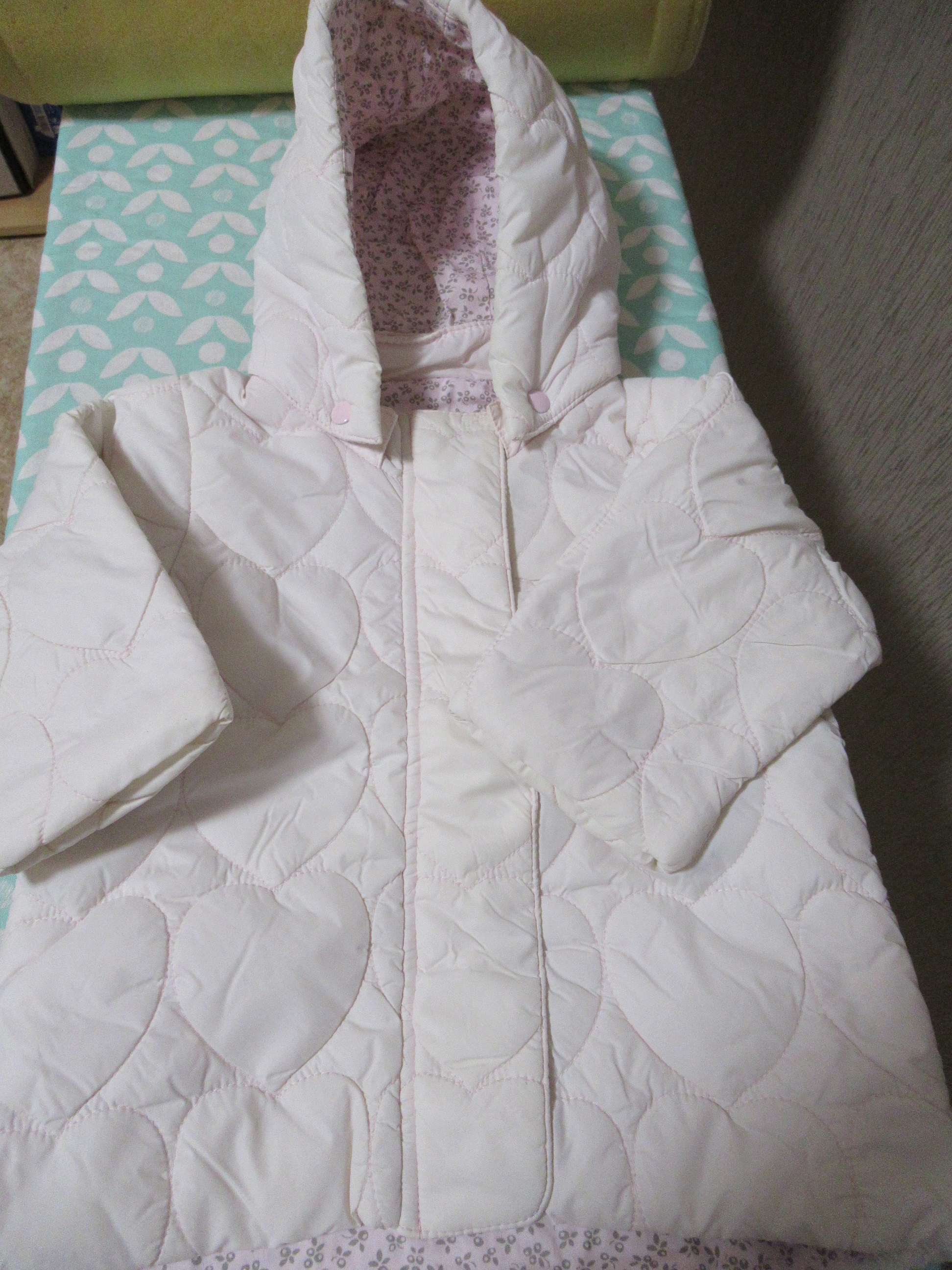 Doudoune rose p�le � capuche taille 6 mois 2 Cernay (68)