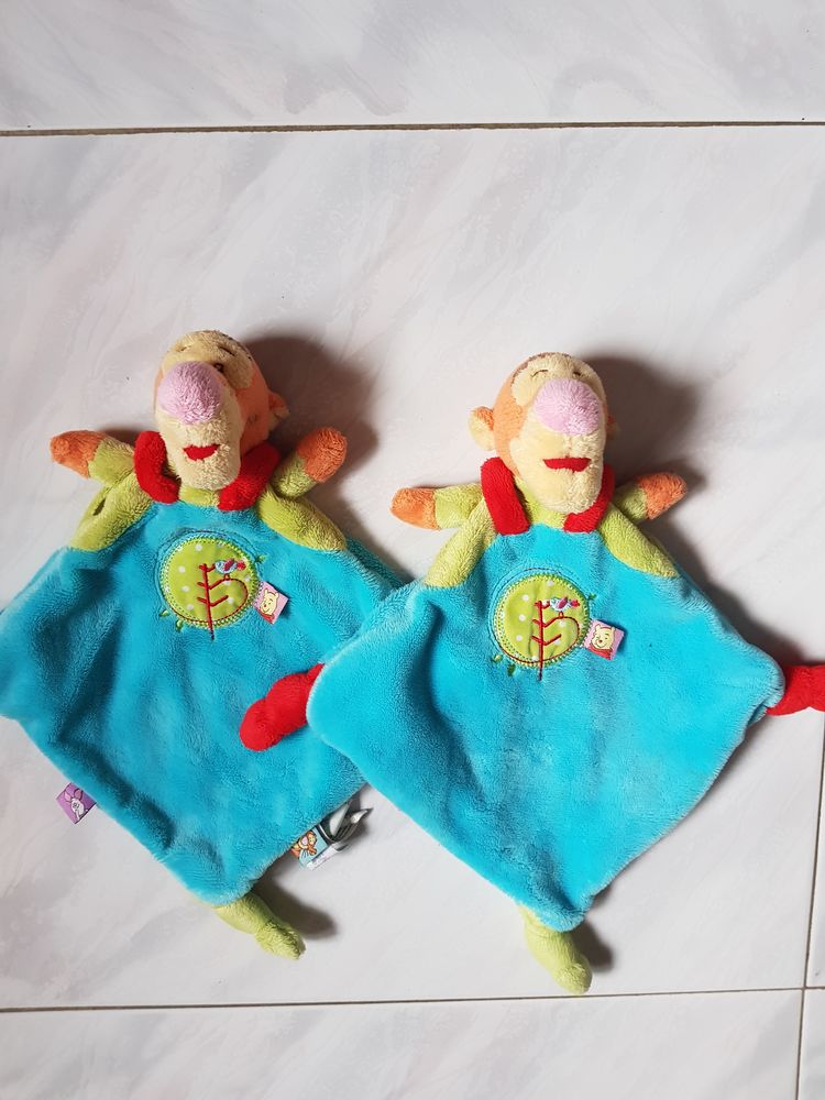 Lot de 2 doudous losange tigrou - arbre - disney nicotoy 12 La Clotte (17)
