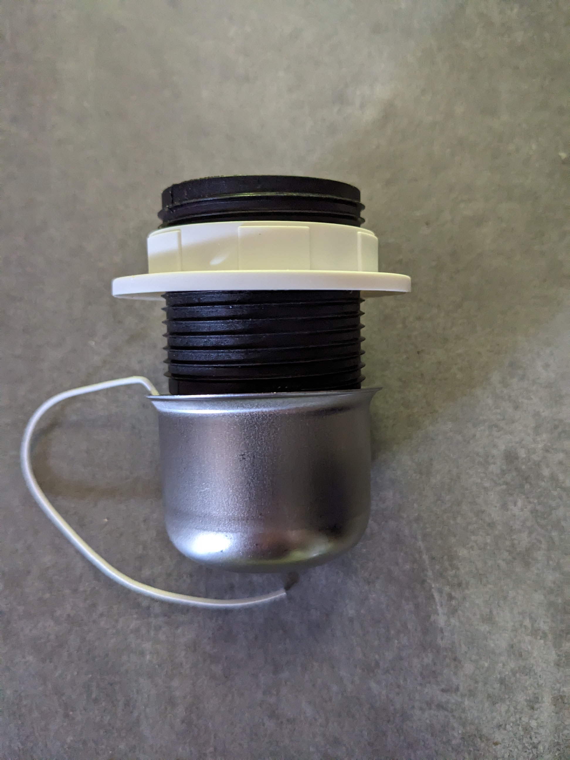 DOUILLE DE LAMPE MAZDA solution quand on en a pas. 20 Marseille 13 (13)