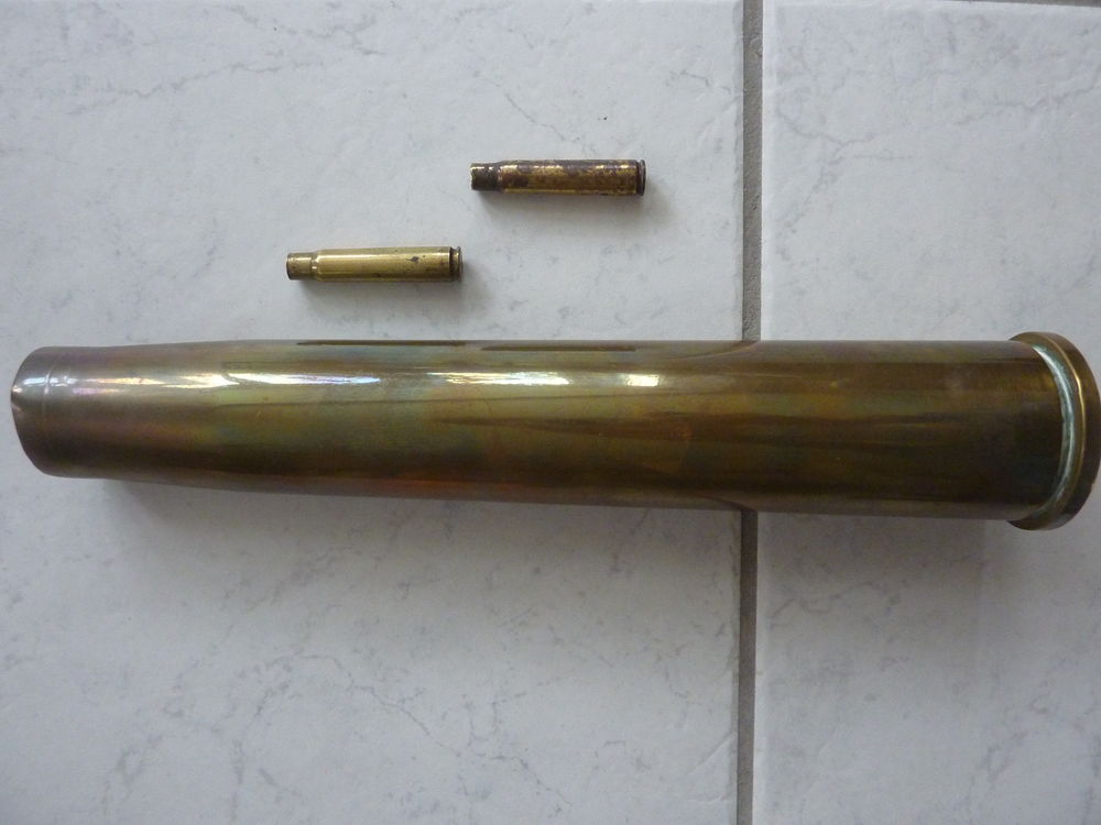 Douille d'obus de 40 M/M 1943 15 Chatou (78)
