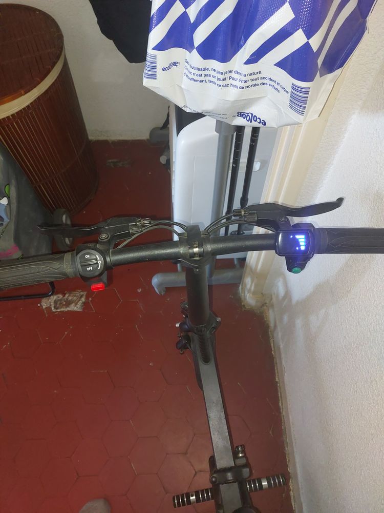 draissienne electrique rod cyti noir auchan; 14 pouce.
150 Avignon (84)