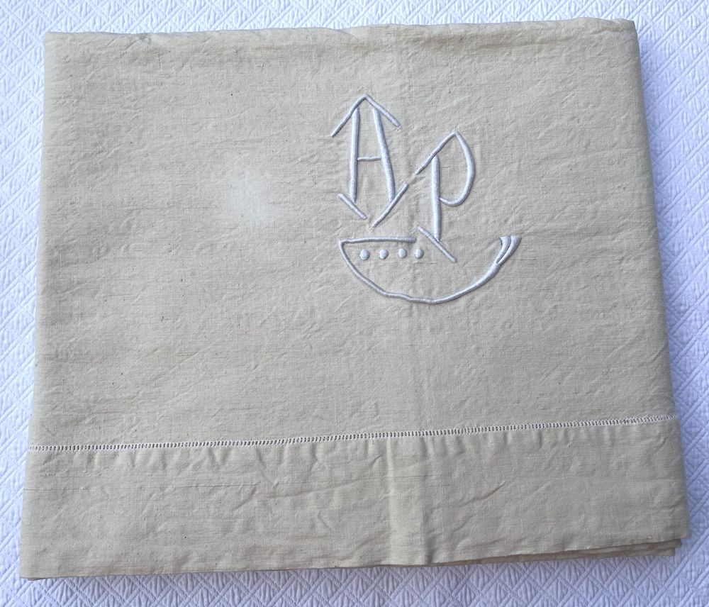 Drap ancien brod� 2,10 x 2,80 40 Nyons (26)