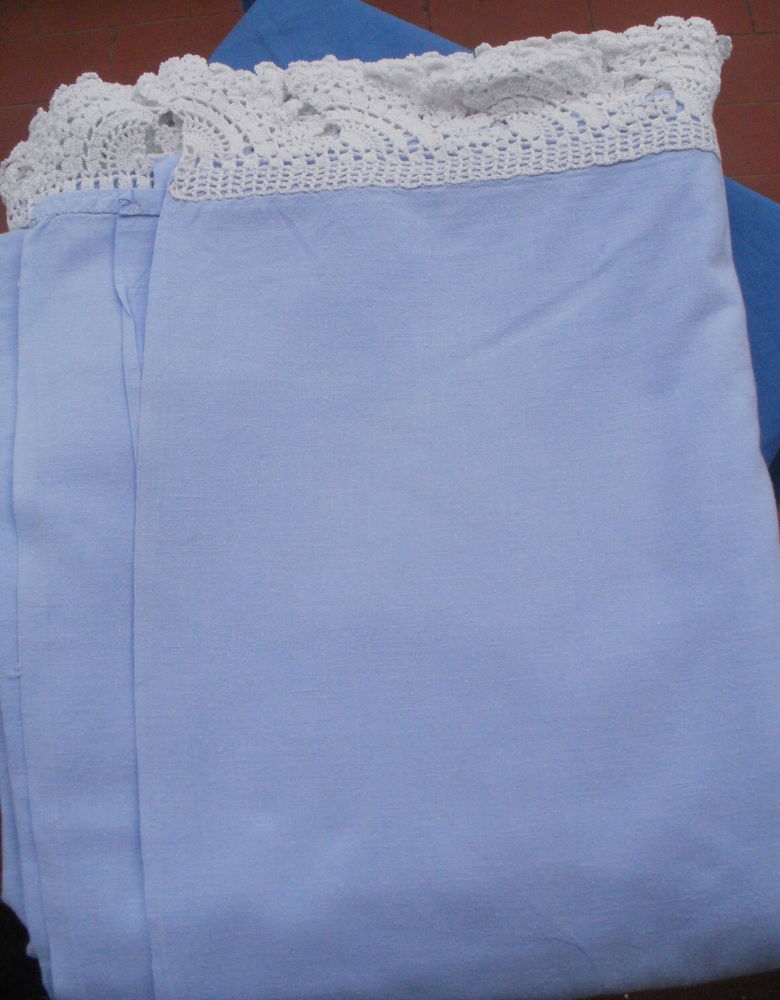 Drap bleu 2 places, rebord au crochet 10 Montauban (82)