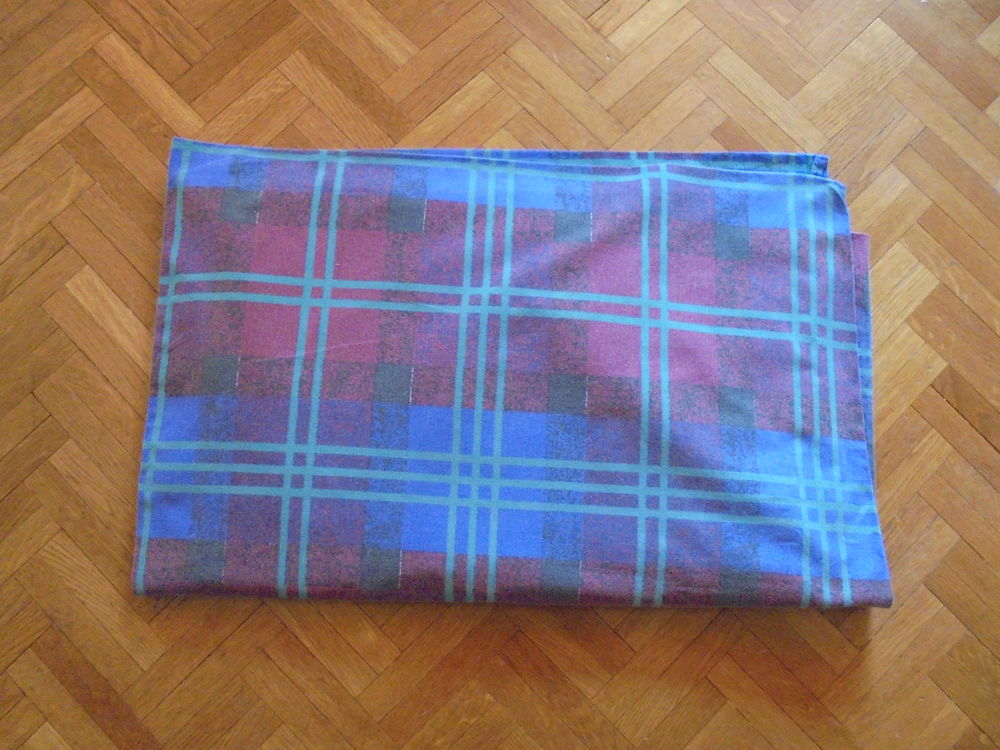 Drap housse carreaux (52) 5 Tours (37)