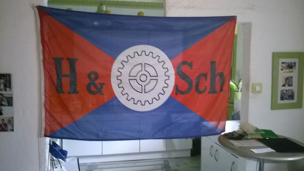 Drapeaux de maison des compagnies maritimes allemandes
9 Talange (57)