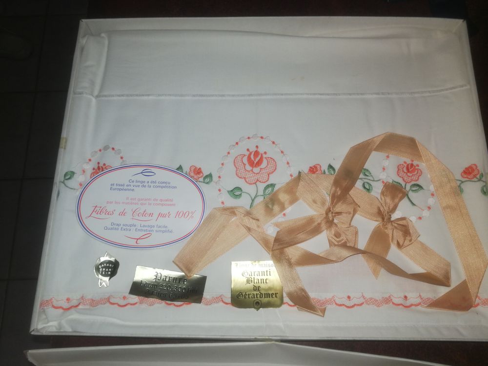 2 draps et 2 taies 20 Le Creusot (71)