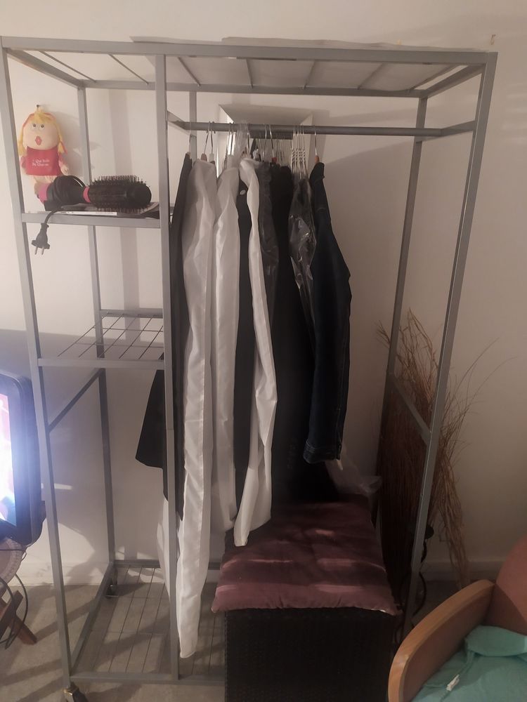 Dressing industriel sur roulettes 50 Paris 14 (75)