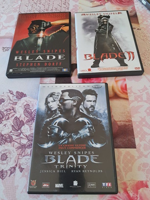 DVDs Blade 1 2 3 film cine vampire action TV serie 4 F�ves (57)
