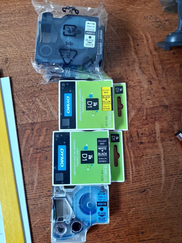 Dymo label point 100 20 Auvers-Saint-Georges (91)