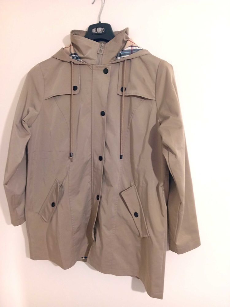 �OE� Veste Coupe Vent Imperm�able avec capuche Taille L Saphirose 40 Gap (05)