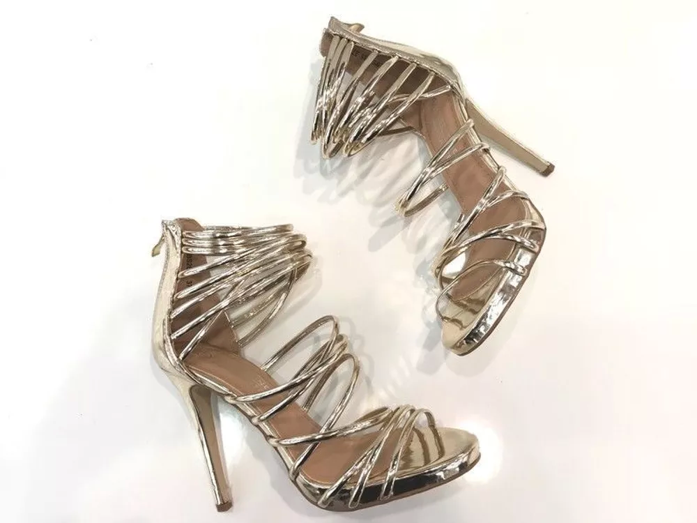 Ecarpins a talons a bride dor�es brillantes neuf. 30 Lyon 2 (69)