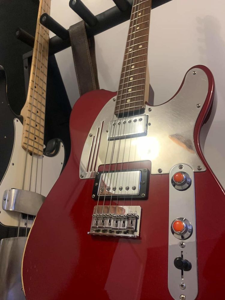 �change guitare �lectrique contre guitare acoustique 600 Auxerre (89)