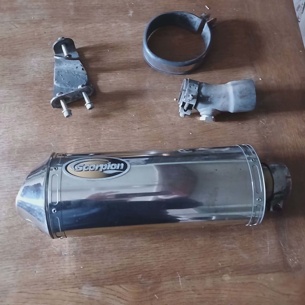 pot d'�chappement moto Scorpion 100 Mussey-sur-Marne (52)