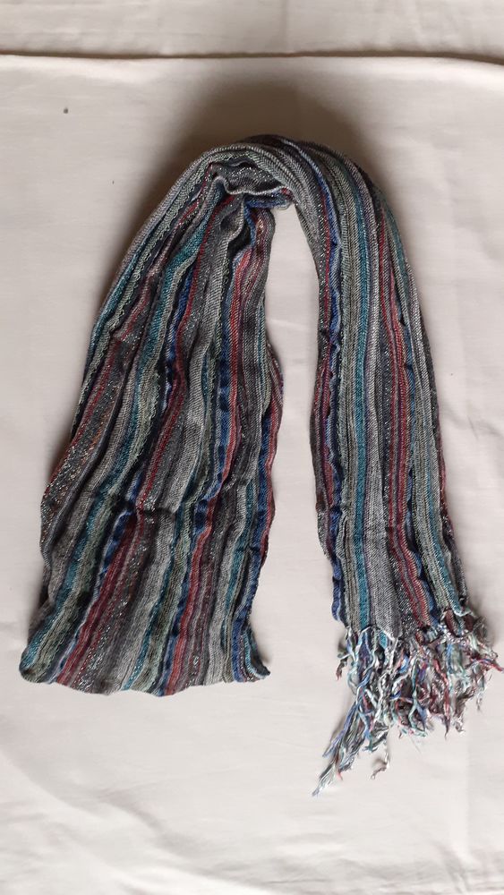 �charpe femme � franges 4 Grisolles (82)