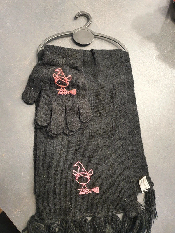 lot �charpe et gant noir - neuf 3 Aubvillers (80)