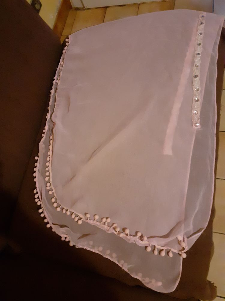 Echarpe rose avec paillettes 2 Grisolles (82)