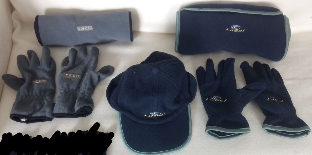 Echarpes, gants taille S, casquette polaire bleu et gris 10 Ch�tillon (92)