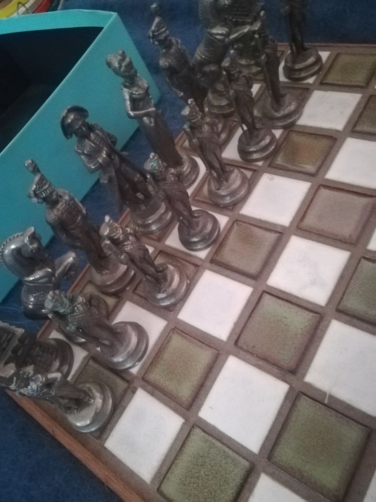  Jeu d'Echecs Napol�on en M�tal Massif 180 Apt (84)