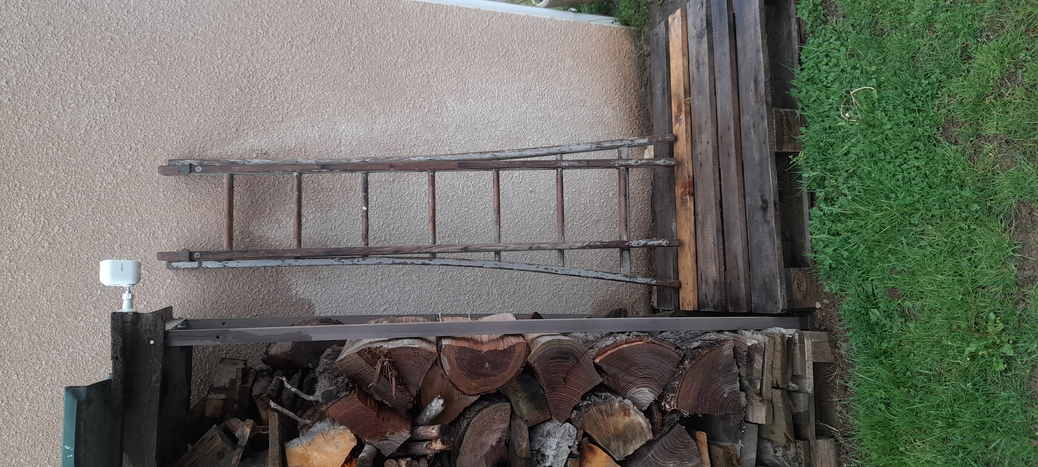 �chelle en  bois 45 Courcelles-l�s-Semur (21)