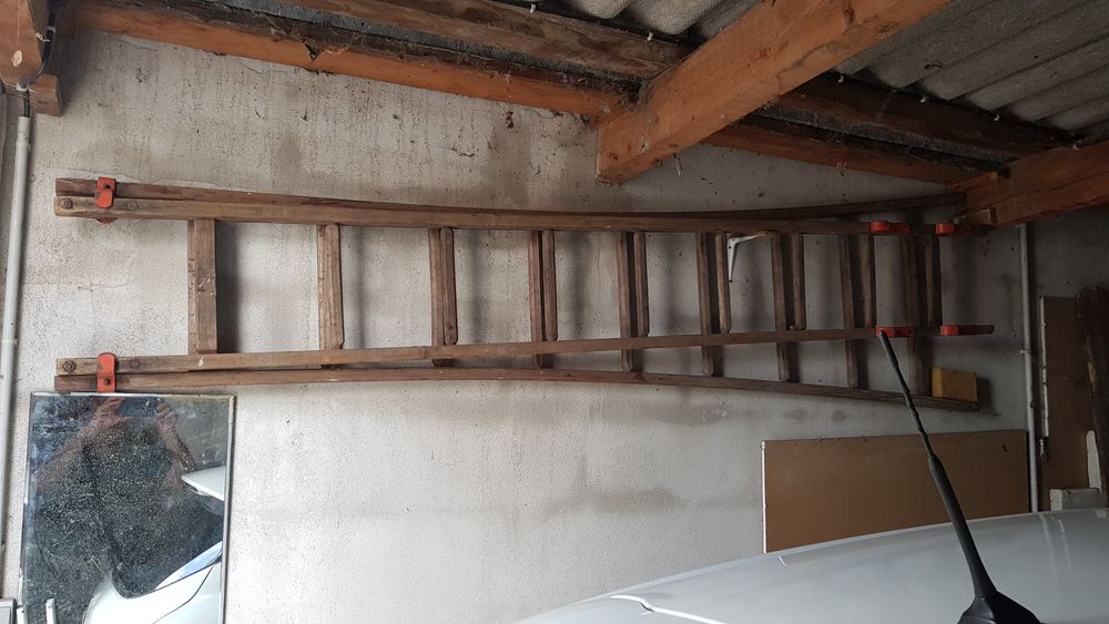Echelle en bois. 50 Villenave-d'Ornon (33)