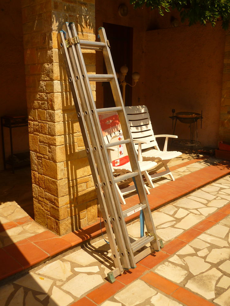 Echelle d�pliable multipositions 100 Sanary-sur-Mer (83)