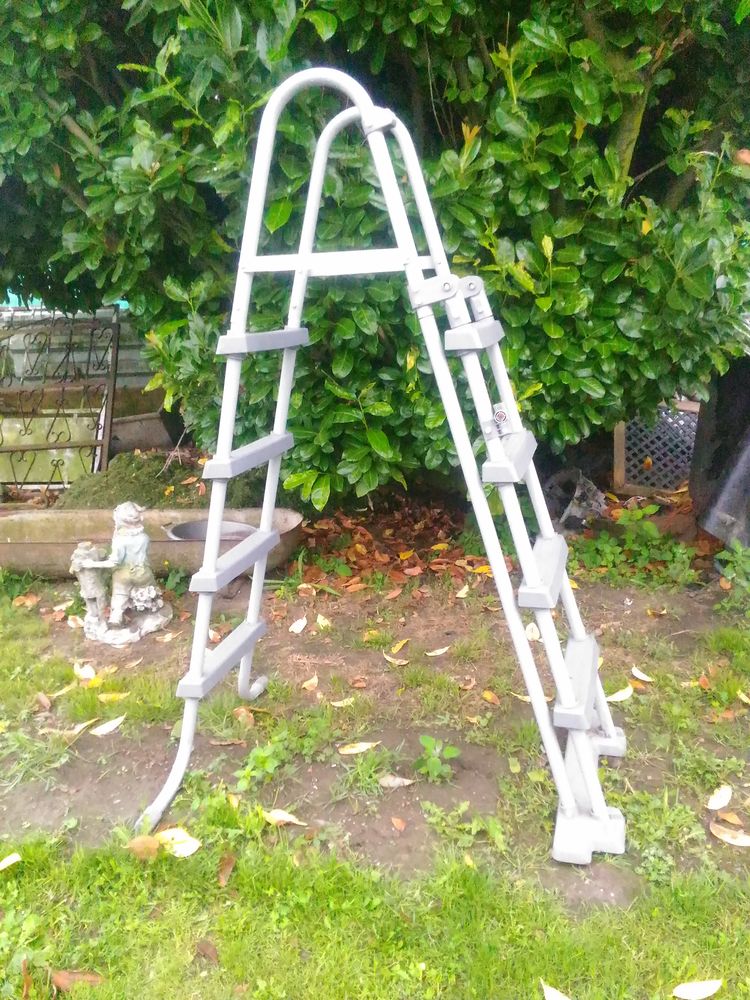 �CHELLE DE PISCINE 
50 Escaudain (59)