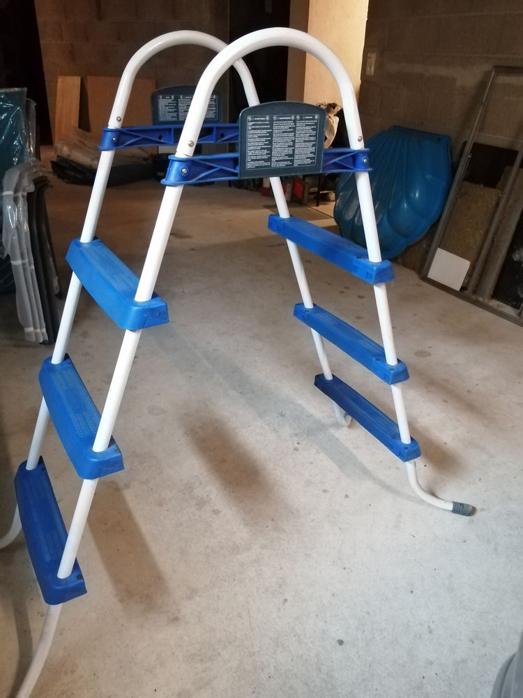 ECHELLE PISCINE 35 Montet-et-Bouxal (46)