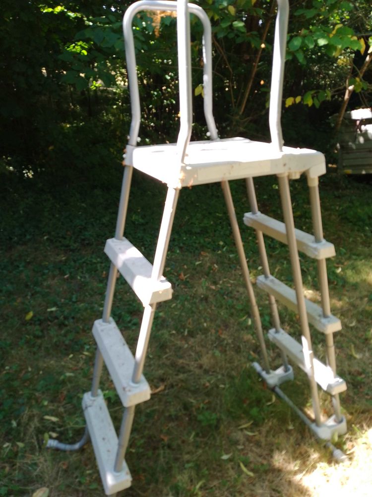 �chelle de piscine 10 Bonnes (86)