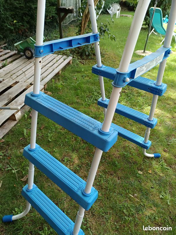 �chelle de piscine 5 Les �parres (38)