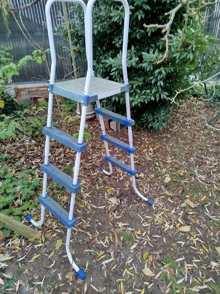 �chelle pour piscine ou autre usage, bon �tat g�n�ral. 30 Haisnes (62)