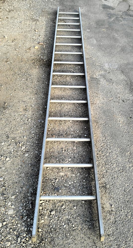 Echelle simple  1 brin  4.00m  15 barreaux 90 Saint-Jean-de-Fos (34)
