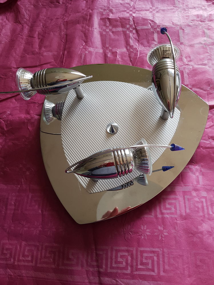 Eclairage plafond, 3 spots orientables 0 Guarbecque (62)