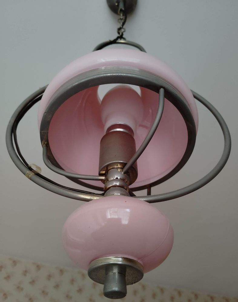 �clairage plafonnier � 1 point lumineux. coloris rose. 15 Pontoise (95)