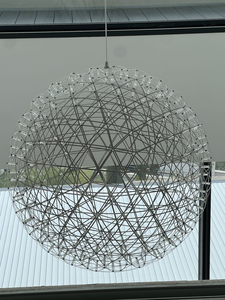 �clairage :suspension Raimond II R89
2600 Lyon 5 (69)