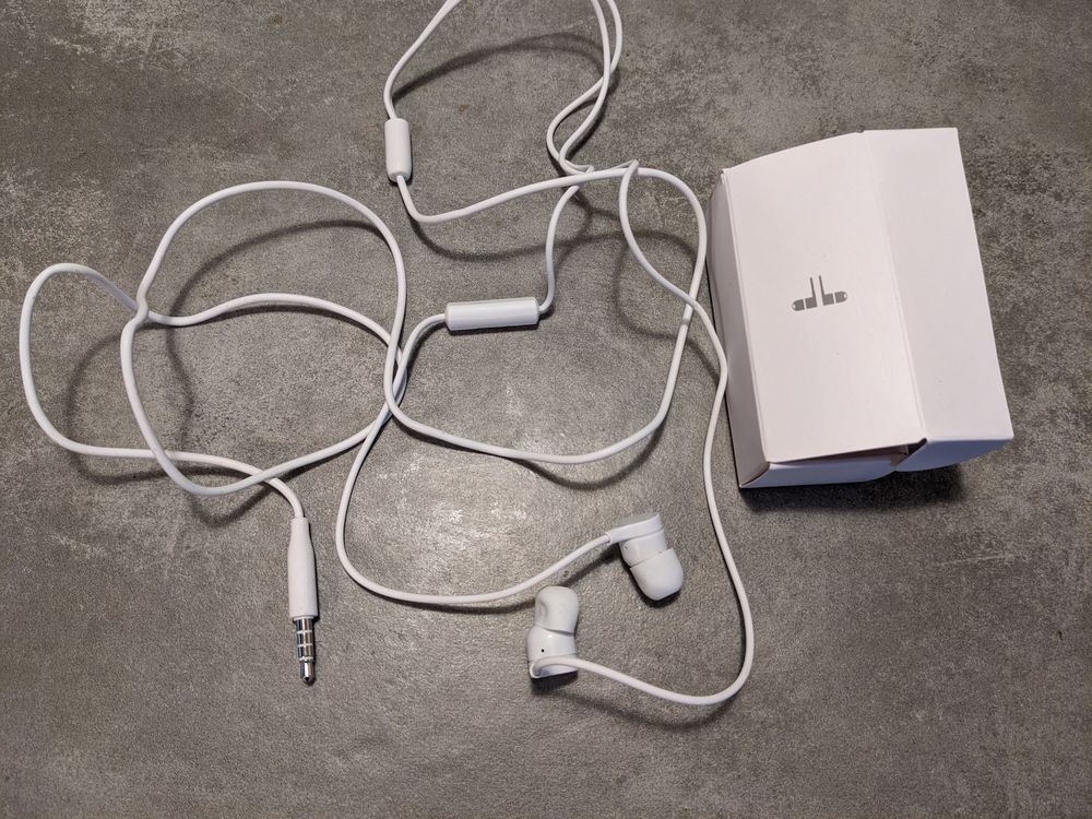 �couteur t�l�phone pixel neuf jamais utilis�.
Frais de port 6 Marseille 13 (13)