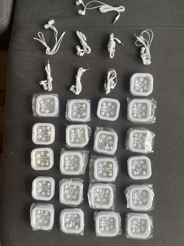 Lot de 29 ecouteurs avec fils blancs 59 Paris 20 (75)