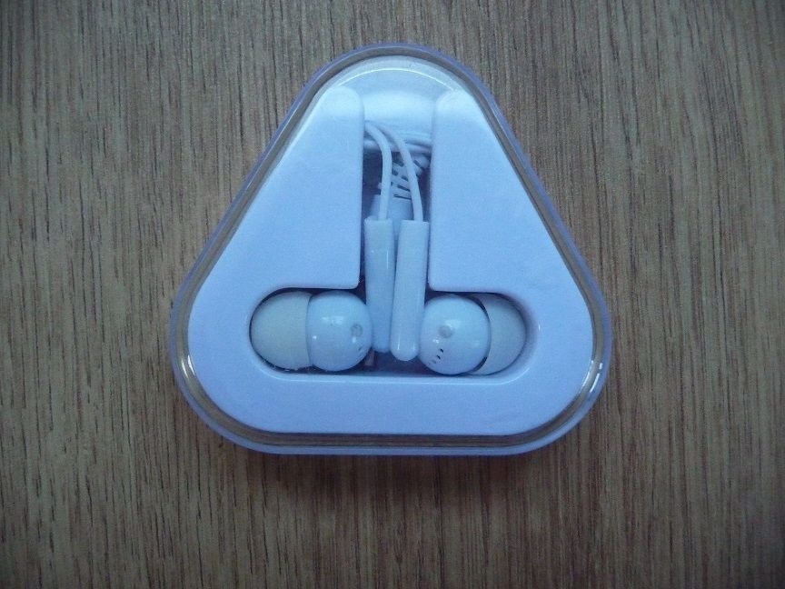 Ecouteurs blancs - Neufs 10 Celles-sur-Belle (79)