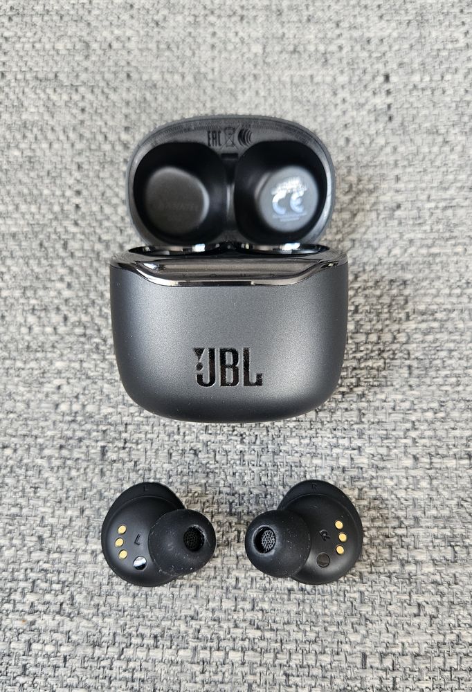 Ecouteurs Bluetooth JBL Tour Pro + 82 Neuilly-sur-Seine (92)