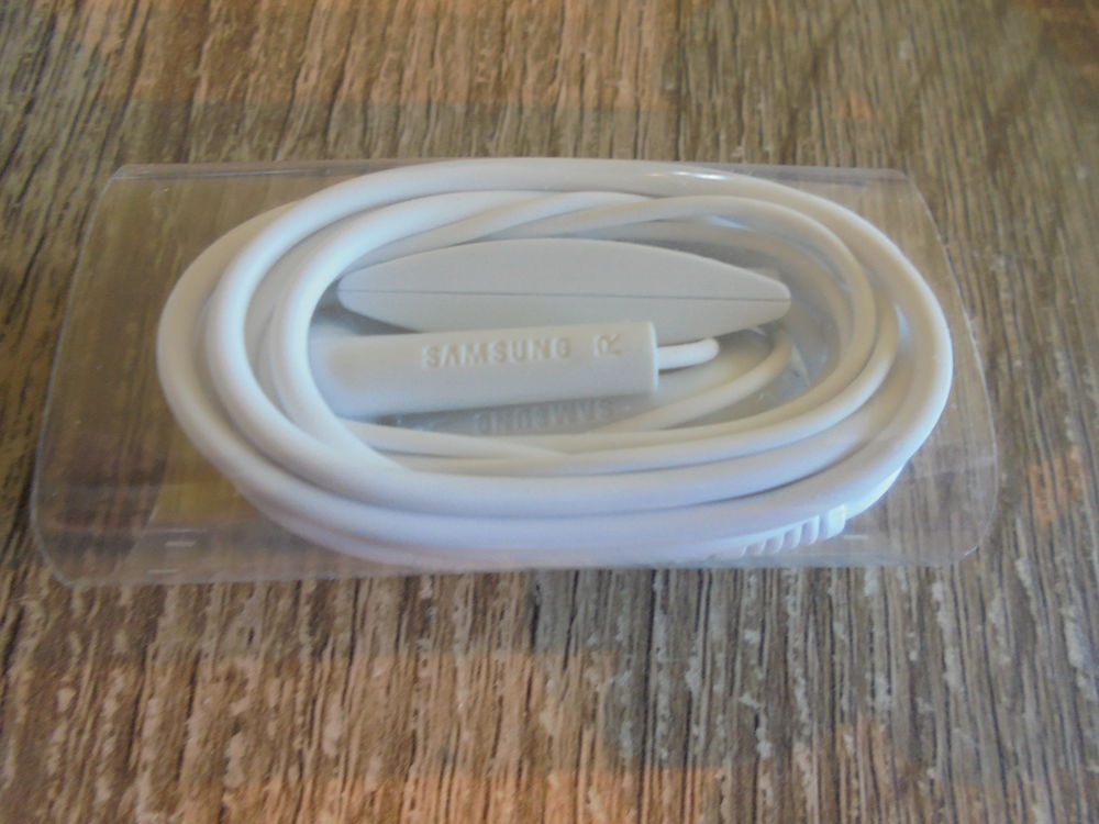 Ecouteurs SAMSUNG 526� 12 Tours (37)