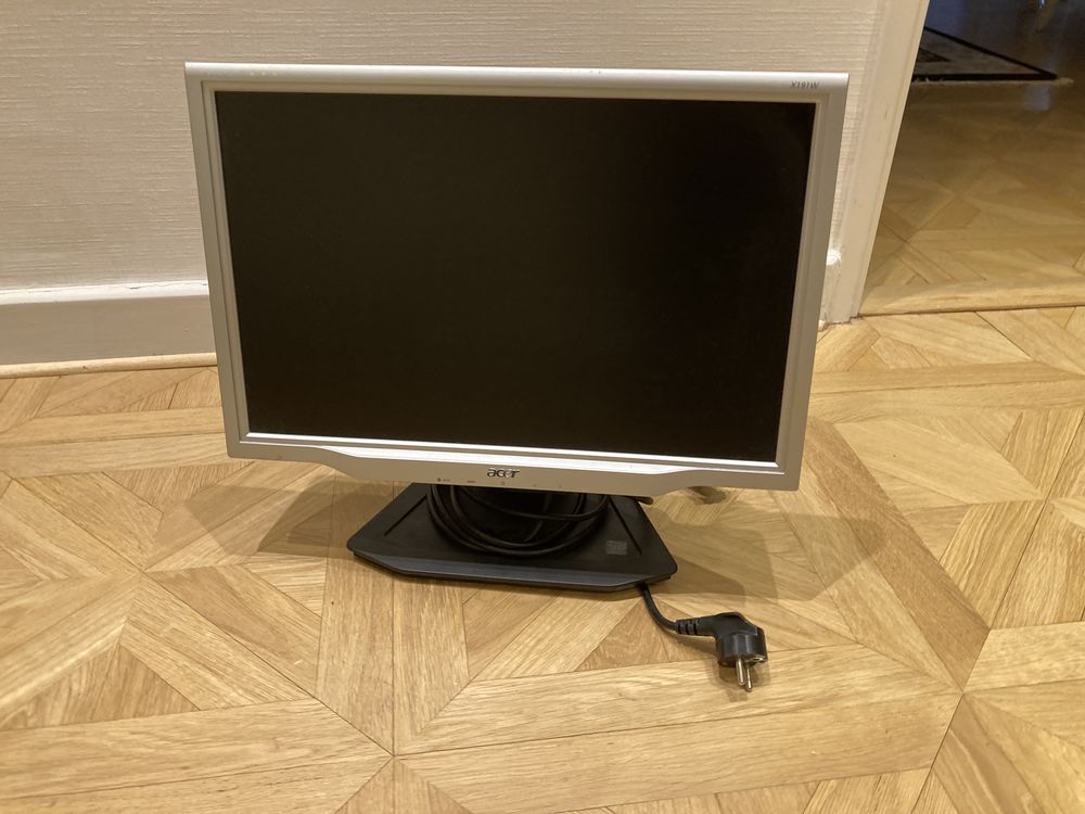 Ecran ACER 15 Annecy (74)