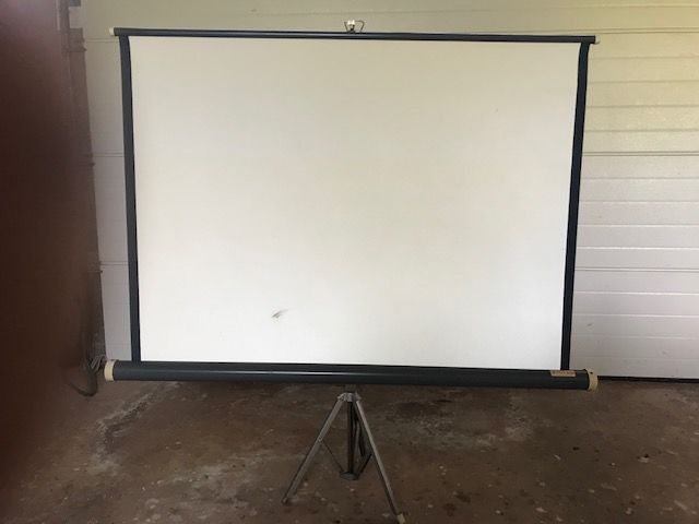 ecran de cinema ou photo portable 25 Fr�jeville (81)