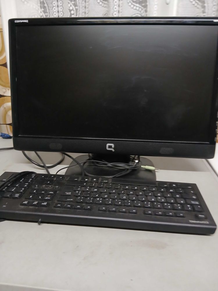 �cran clavier d ordinateur 20 Paron (89)