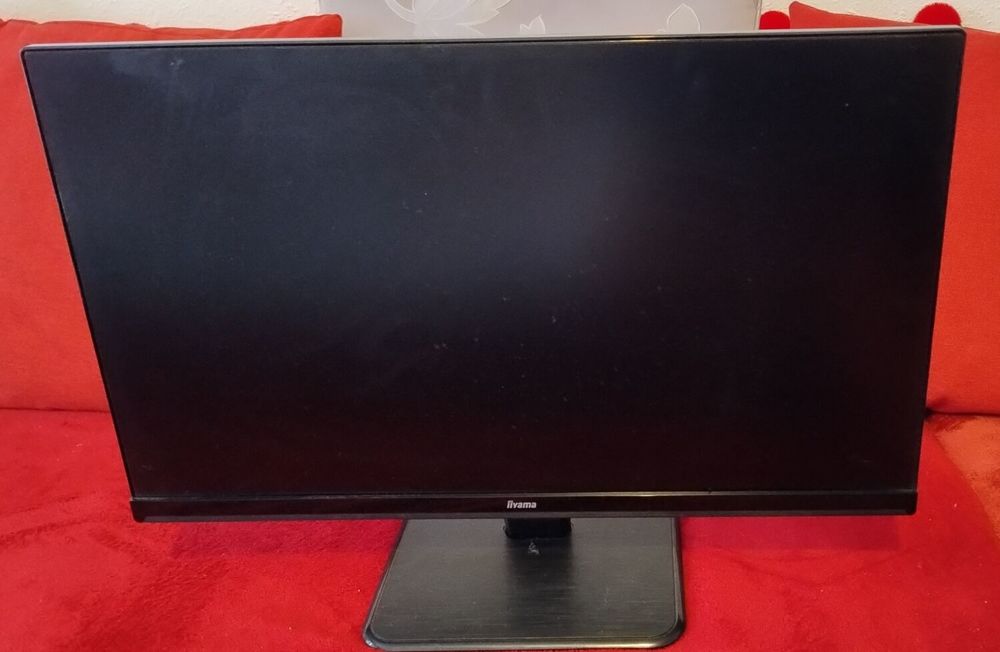 Ecran Liyama + clavier & souris 120 Belfort (90)