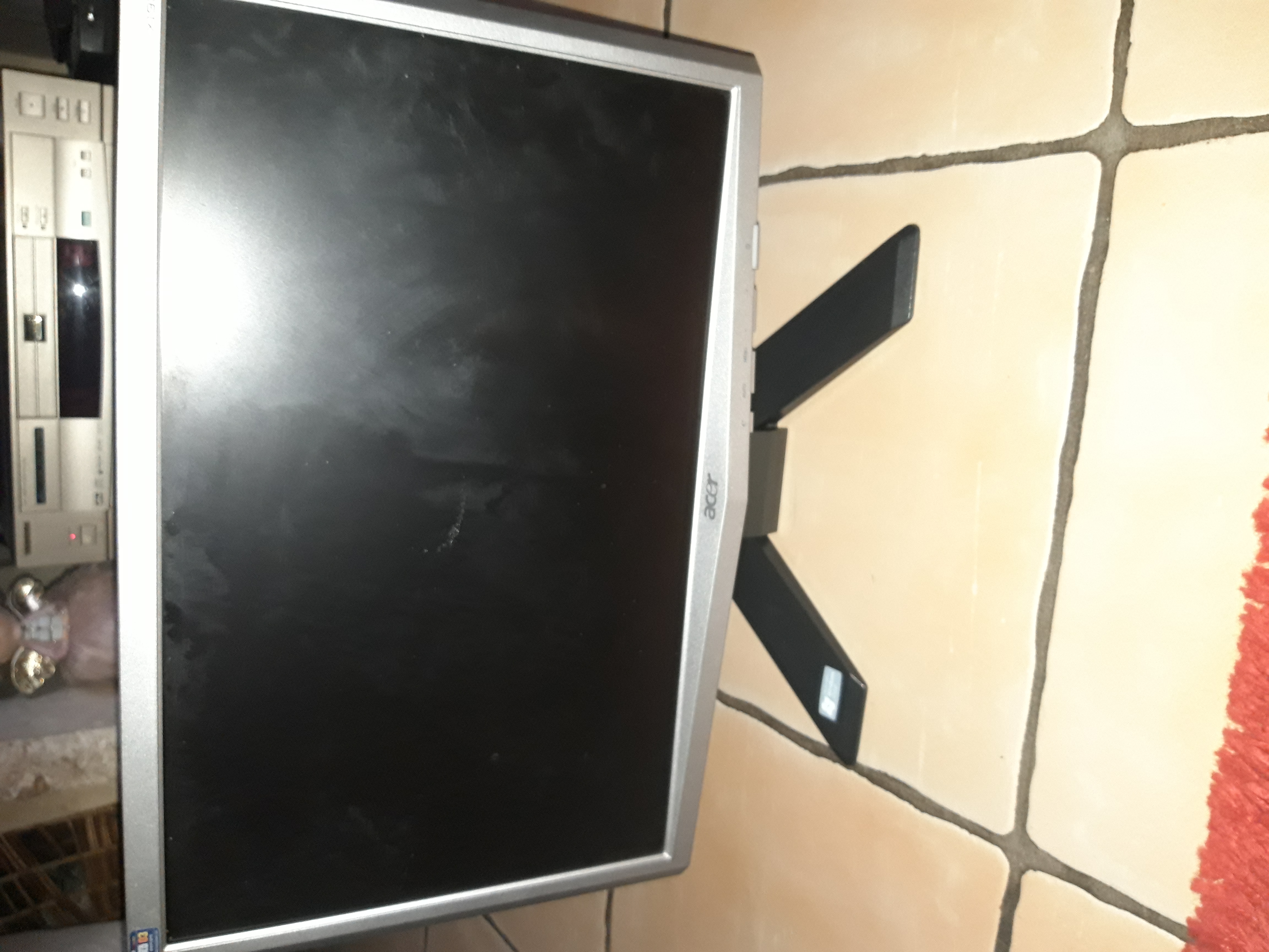 Ecran ordinateur ACER 19  X193W LCD Monitor 40 Longeville-l�s-Saint-Avold (57)