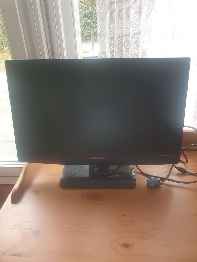 Ecran ordinateur etat neuf 0 Cergy (95)